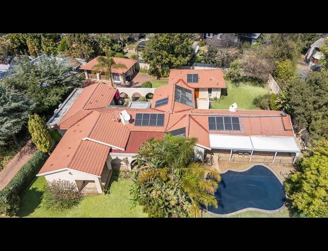 4 BEDROOM HOUSE FOR SALE IN LONEHILL
